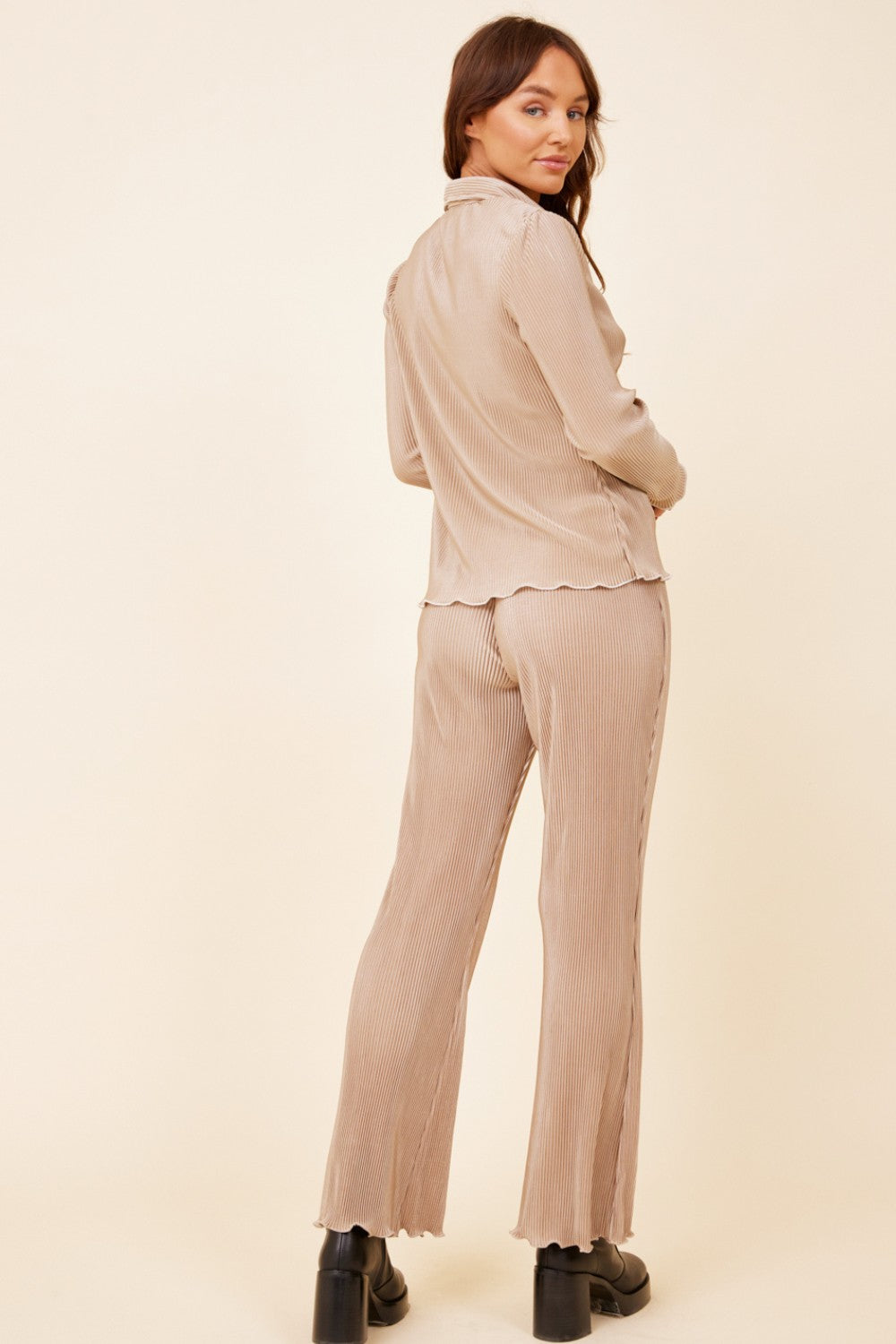 Taupe Lettuce Edge Pant