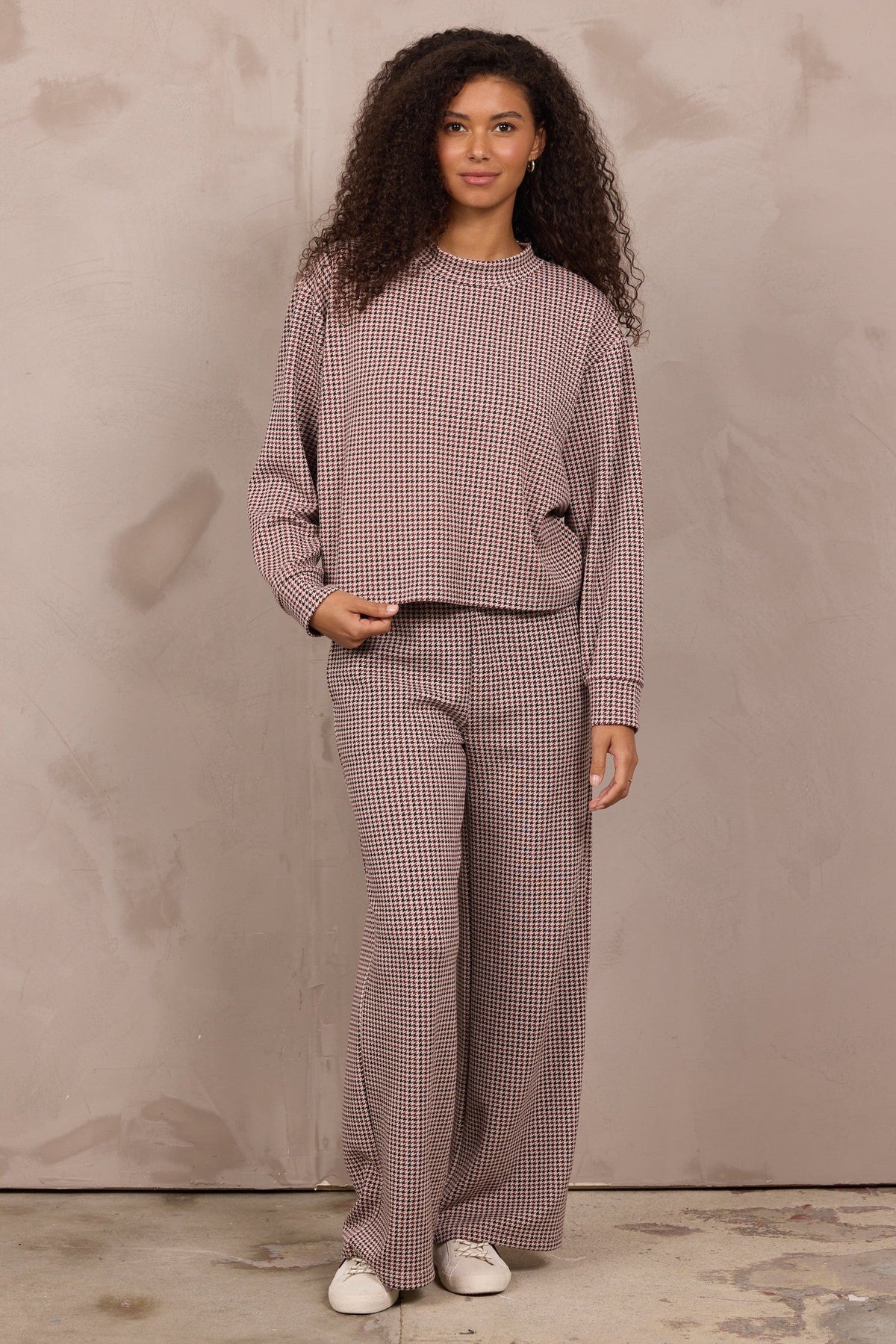 Houndstooth Printed Cloud Fleece Flare Pant