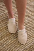Ari- Beige