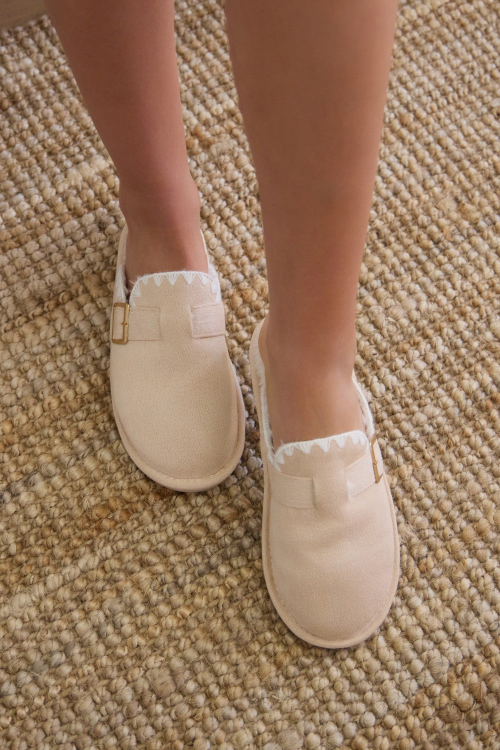 Ari- Beige