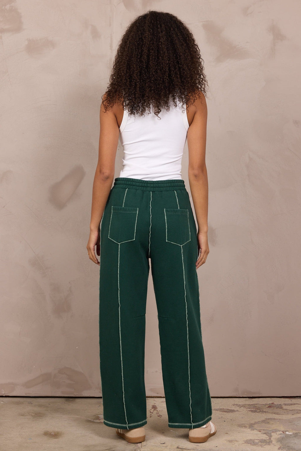 Barrell Pant w/ Contrast Stitching