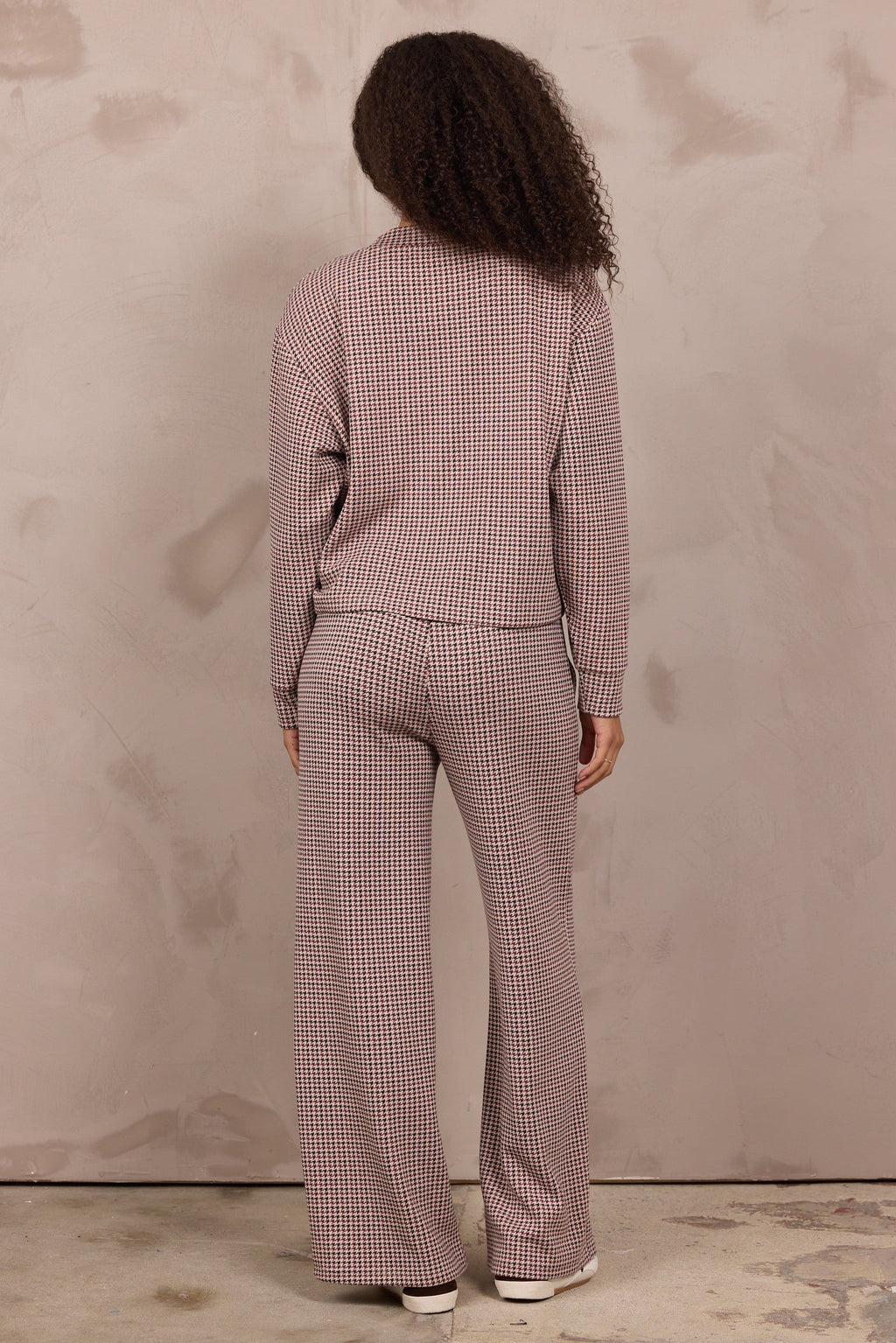 Houndstooth Printed Cloud Fleece Flare Pant