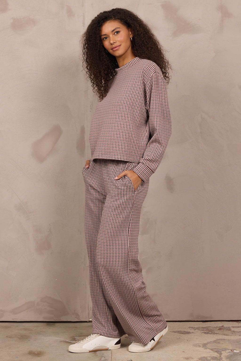 Houndstooth Printed Cloud Fleece Flare Pant
