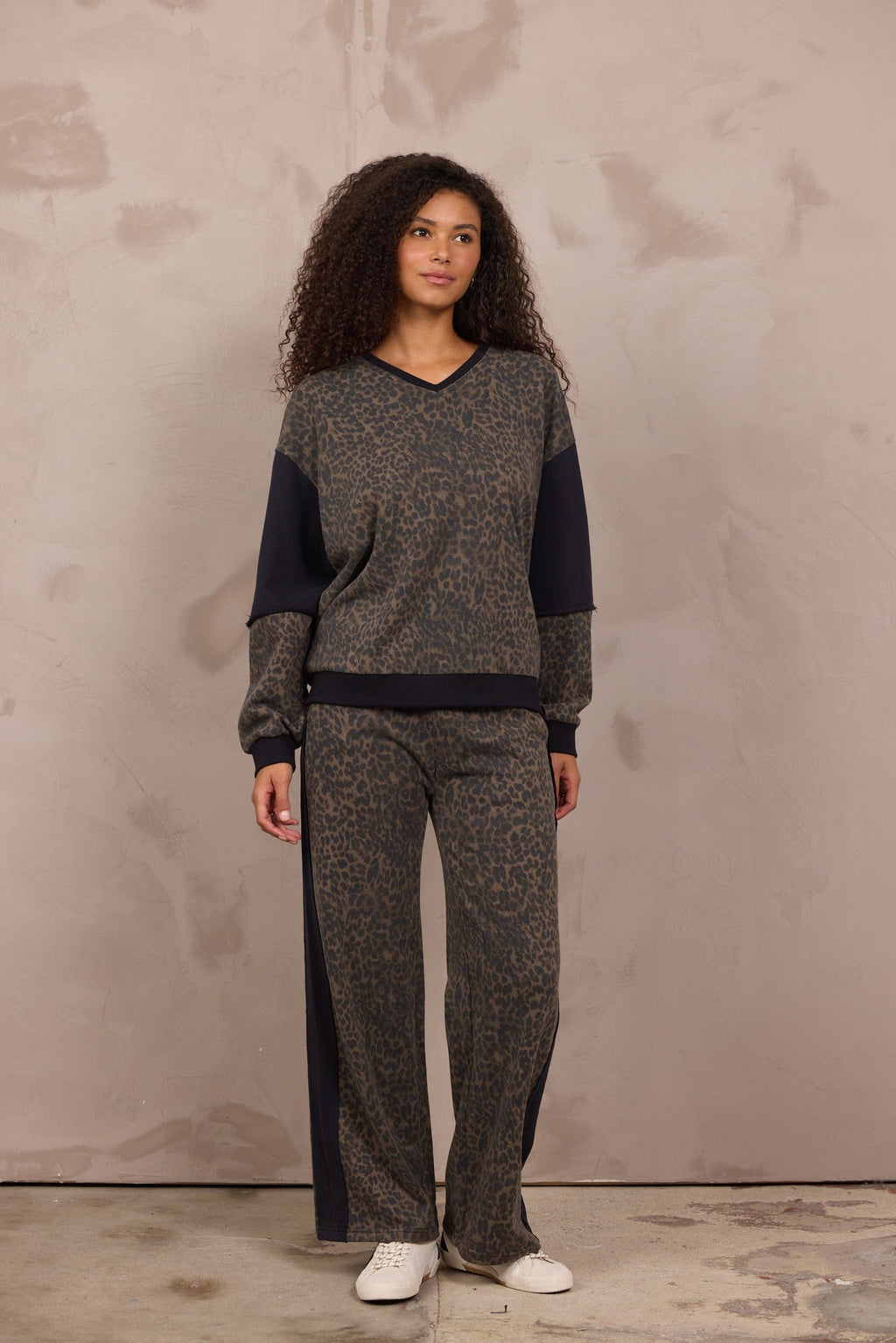 Printed Suede Terry Colorblock V-Neck