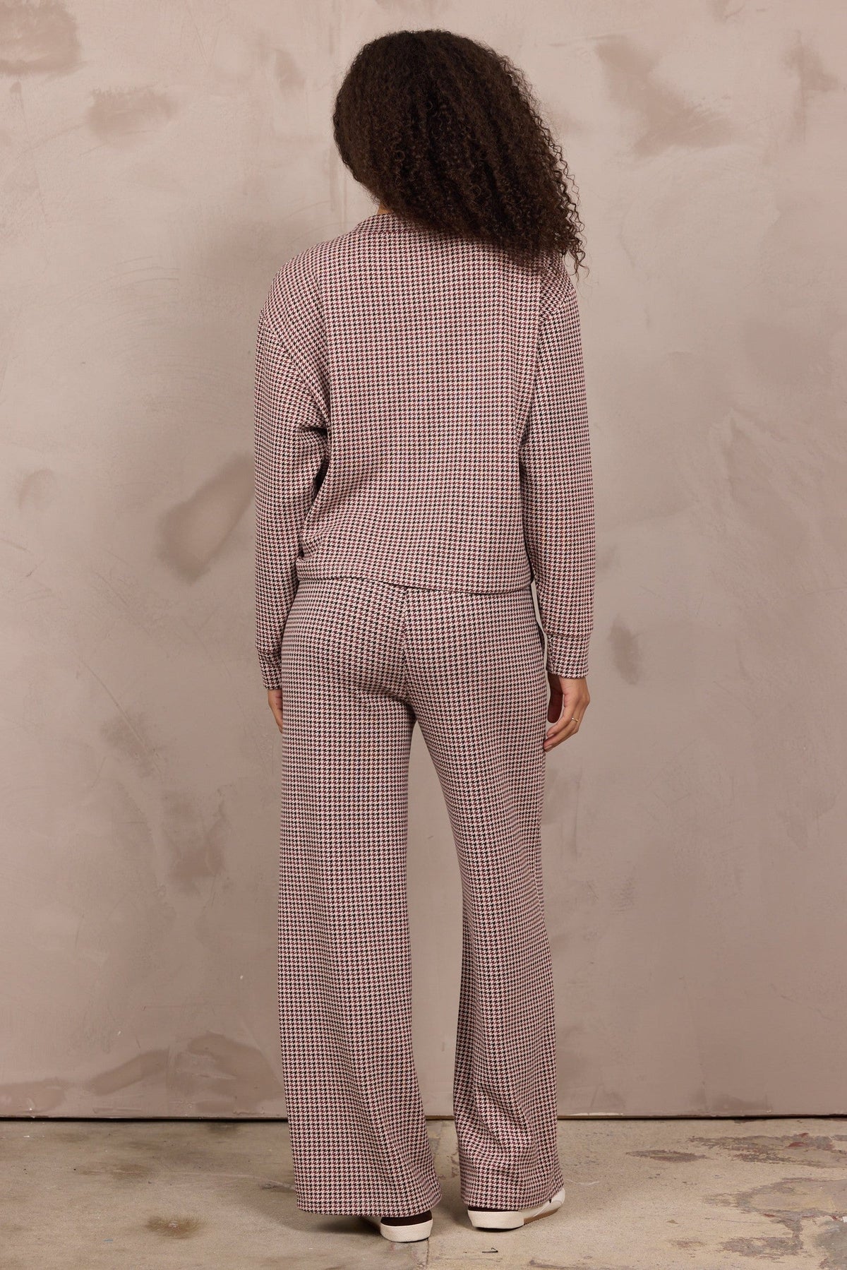 Houndstooth Printed Cloud Mock neck