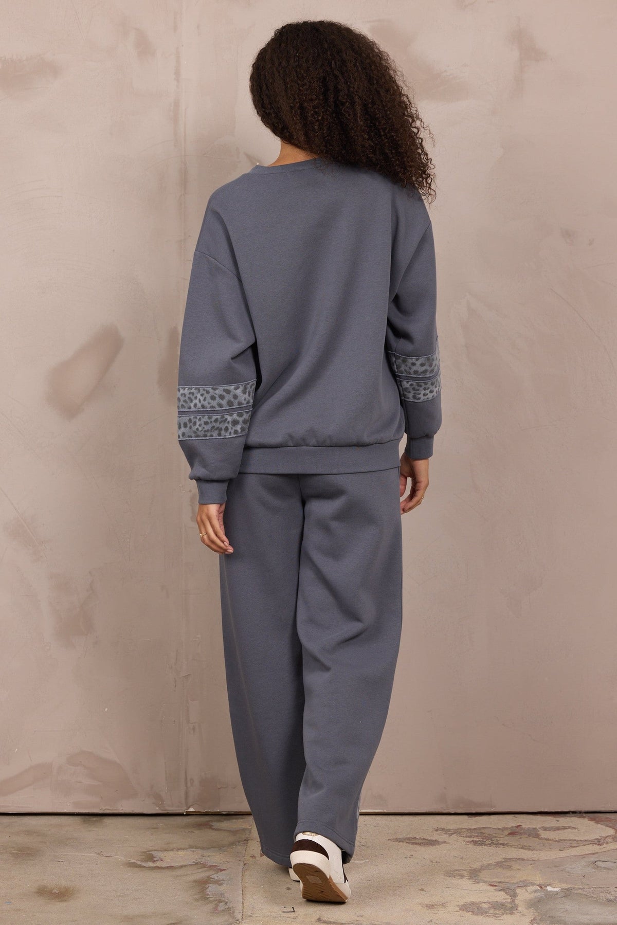 Fleece V-Neck w/ Leopard Trim
